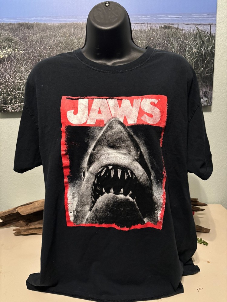 Jaws Movie T-Shirt - Universal Studies Shirt - Size Large - 100% cotton