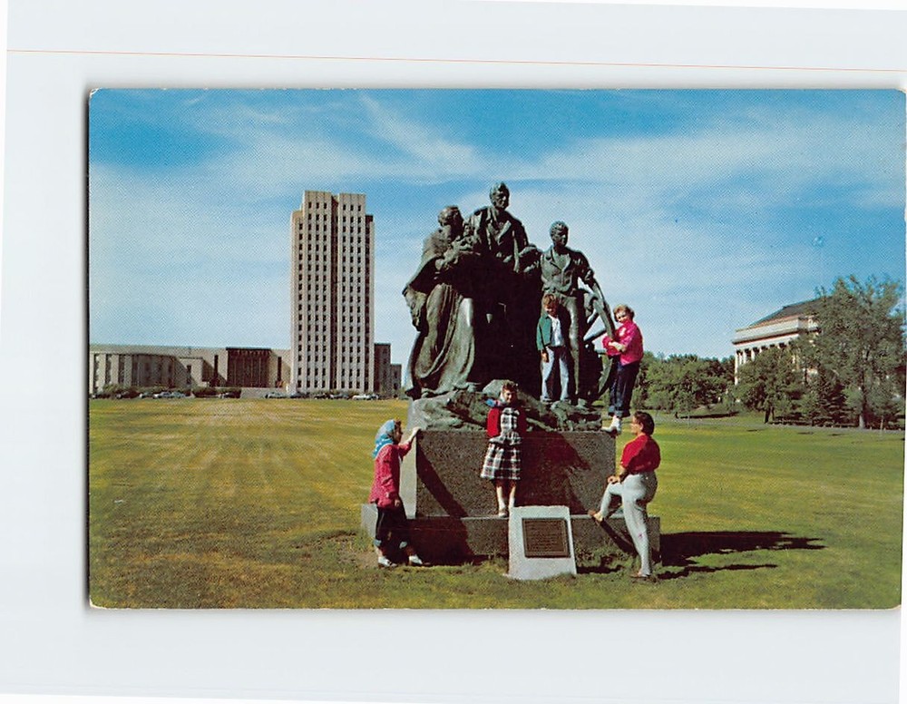 Postcard Statue of the Pioneer Family Bismarck North Dakota USA