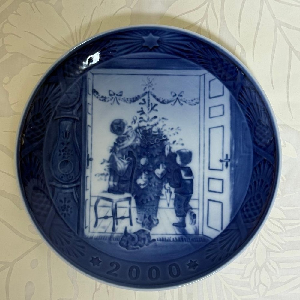 Royal Copenhagen 2000 Christmas Year Plate 18cm with Box Used