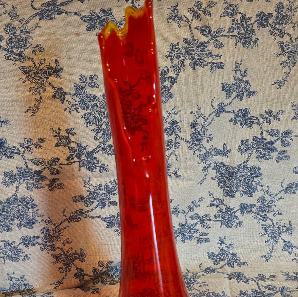 L.E. Smith Red Orange Swung Vase  Ruffled Rim, 3 toed, 14 1/4 inches