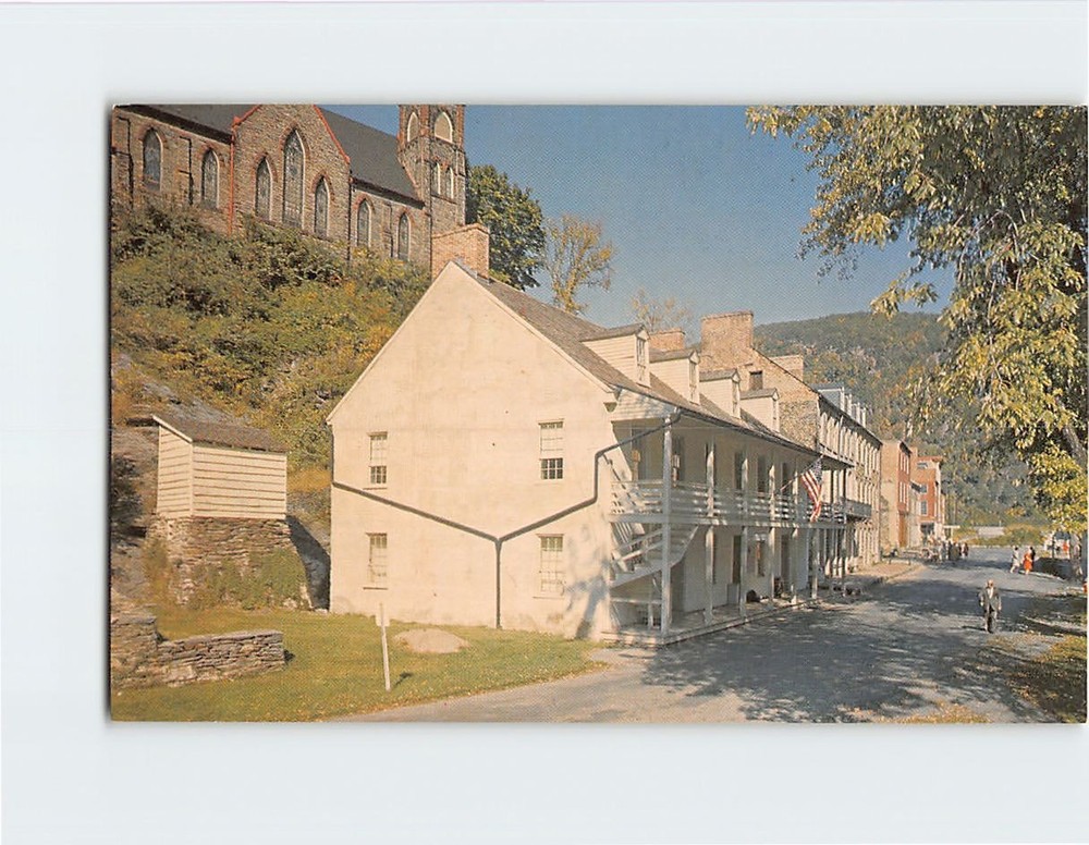 Postcard Visitor Center (Old Stagecoach Inn) & Historic Shenandoah Street USA