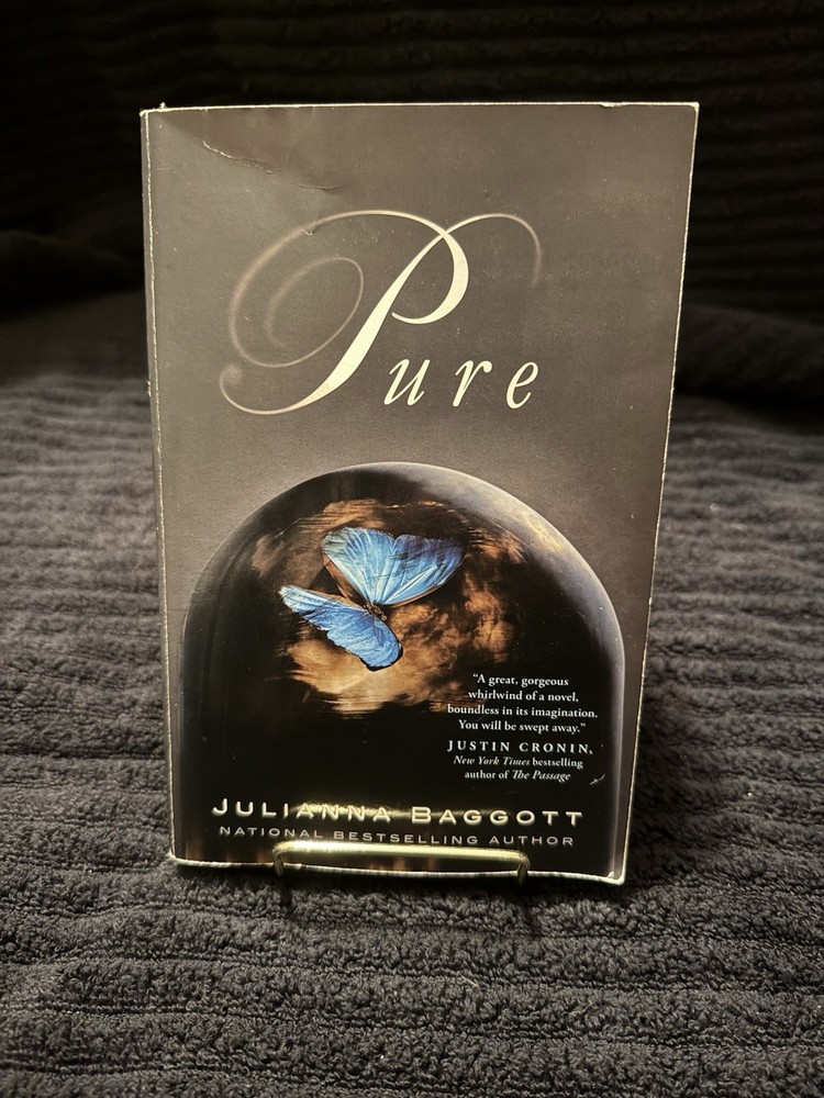 Pure Julianna Baggott Signed Paperback Autographed Book Dystopian Novel