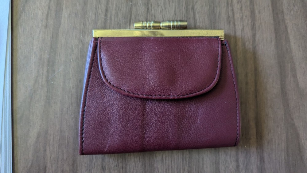 Excellent! Soft Burgundy Leather Change Purse Card Wallet Bills 4 x 5
