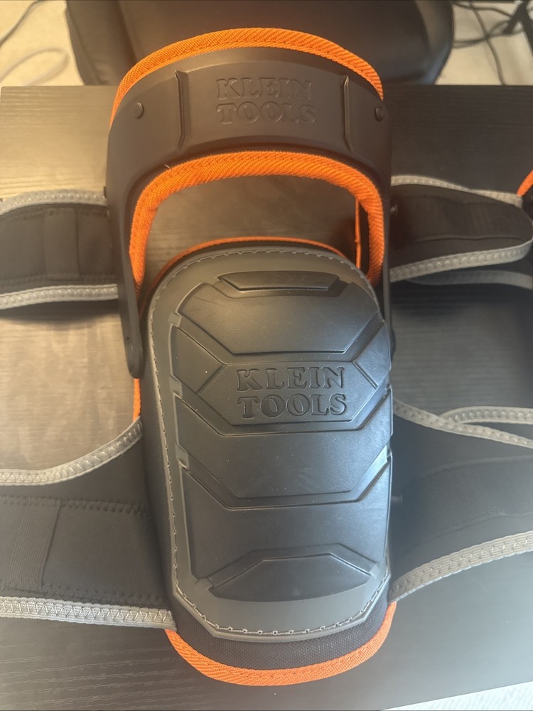 Klein Tools Heavy Duty Gel Foam Hinged Knee Pads for Work Protection