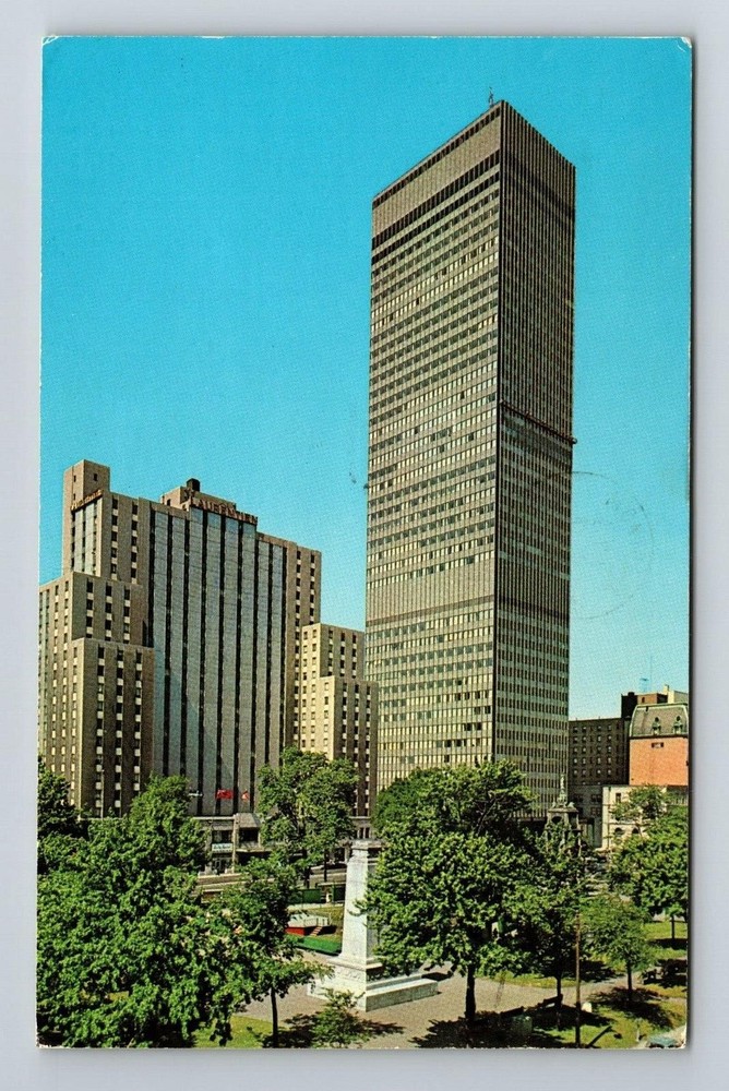 Montreal-Quebec, Sheraton Laurentian Hotel, Advertising Vintage Postcard