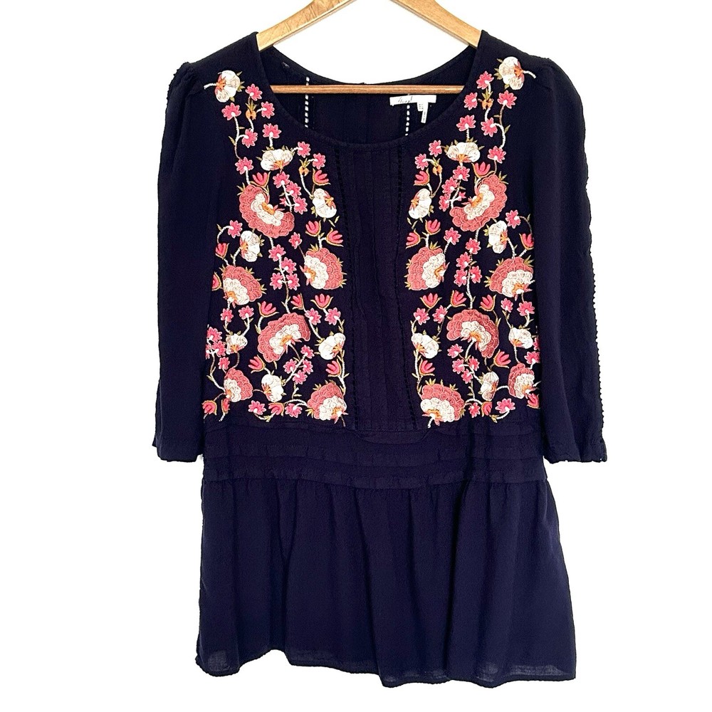 Floreat Shirt Women’s Size 10 Blue Floral Embroidered 3/4 Sleeve Lightweight Top
