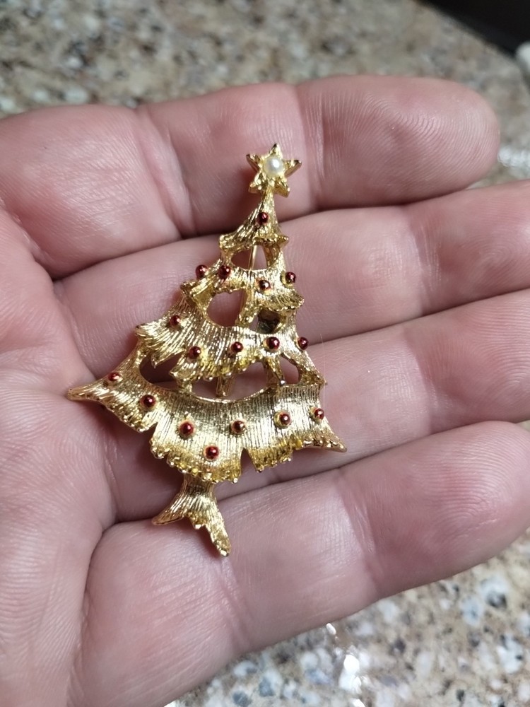Vintage Christmas Tree Brooch GERRY'S Signed Red Enamel Jeweled Gold Tone Pin