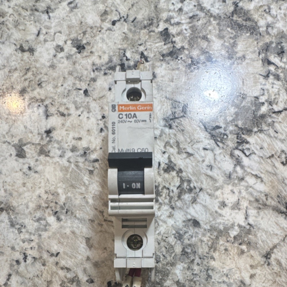 Merlin Gerin Multi9 C60N 10A Type C Circuit Breaker 240V DIN Rail