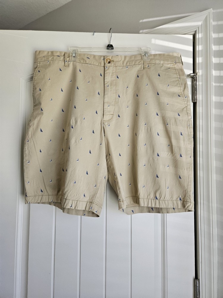 Izod Men's Advantage Performance Shorts 44 Waist Khaki Tan