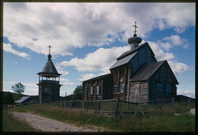 Kovda Russia Church of St Nicholas 1705 bell tower 2001 southeast view