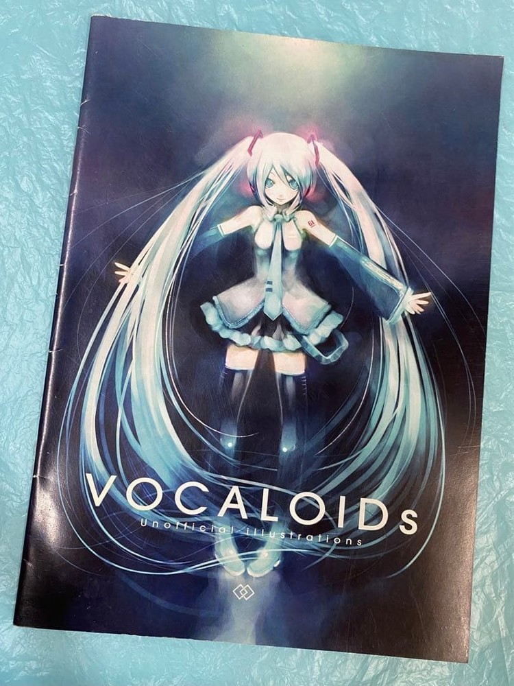 Hatsune Miku KEI Garou VOCALOIDs Art Book 20072008 30pp AllColor