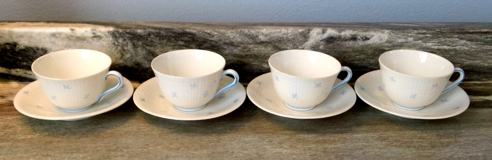 Set of 4 Rorstrand Cups and Saucers Blue Leaf Pattern