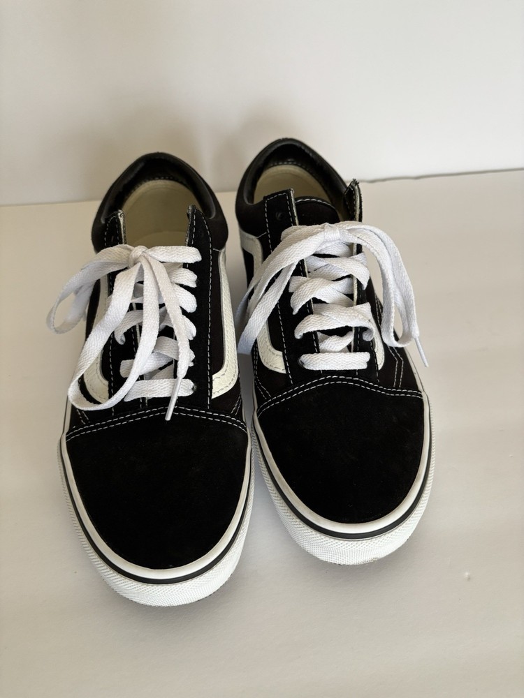 Vans Old Skool Classic Black & White Lace up Sneakers Shoes Men’s 5.5 /Women’s 7