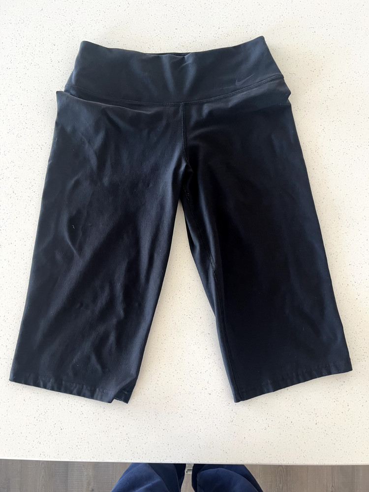 Nike Women's One Legendart, Dri-Fit Athletic Capris, Size Small
