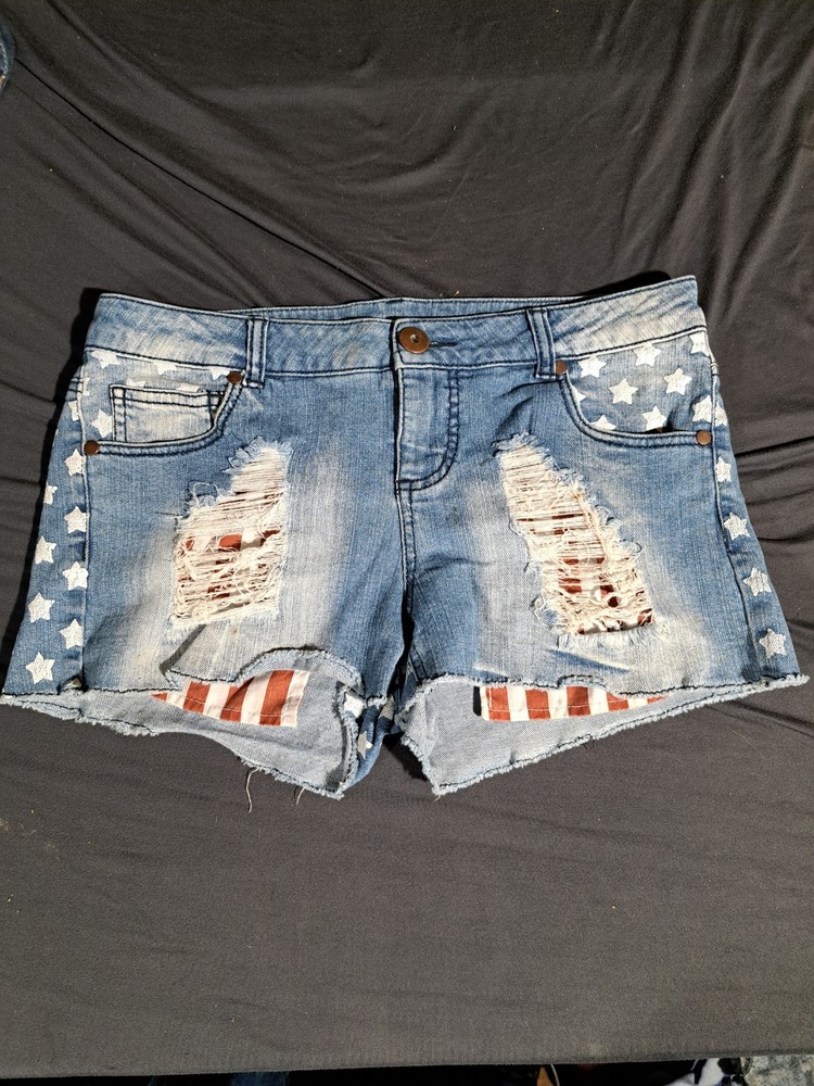 Juniors Size 9 Denim Shorts Xhilaration Blue Red and White Flag 5 Pocket