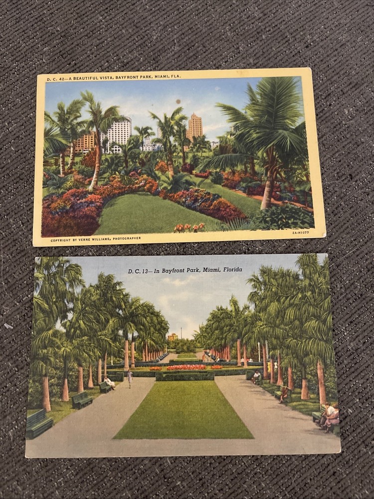Linen Postcards Miami, Florida- In Bayfront Park & Beautiful Vista