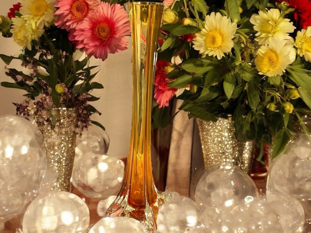 Vintage MCM 11 3/4” Tall Murano Glass Flower Vase Amber BASE READ DISC