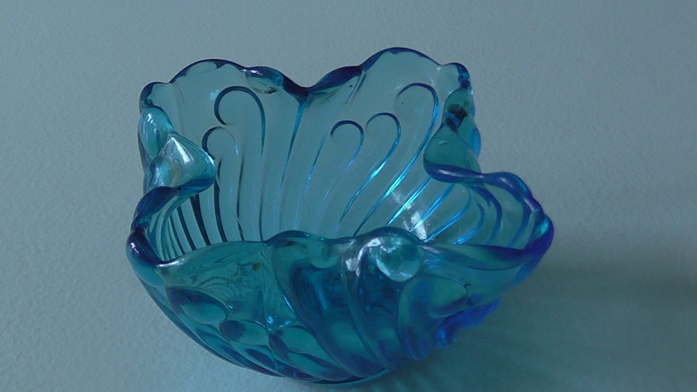 Vintage Blue Depression Glass Bowl, Swirl Pattern