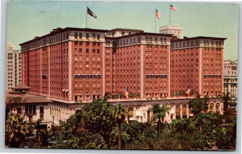 Air View Biltmore Hotel Los Angeles California~Vintage Postcard