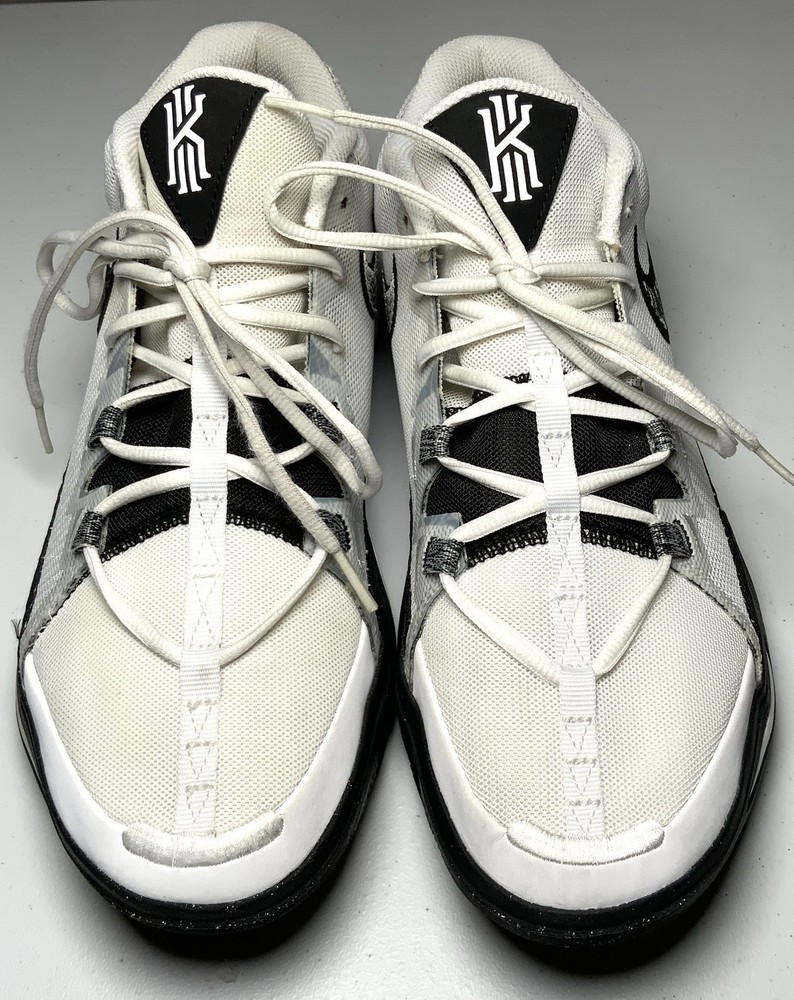 Nike Kyrie Flytrap VI Men's Basketball Shoes White/Black Size 11 DM1125-101 Use