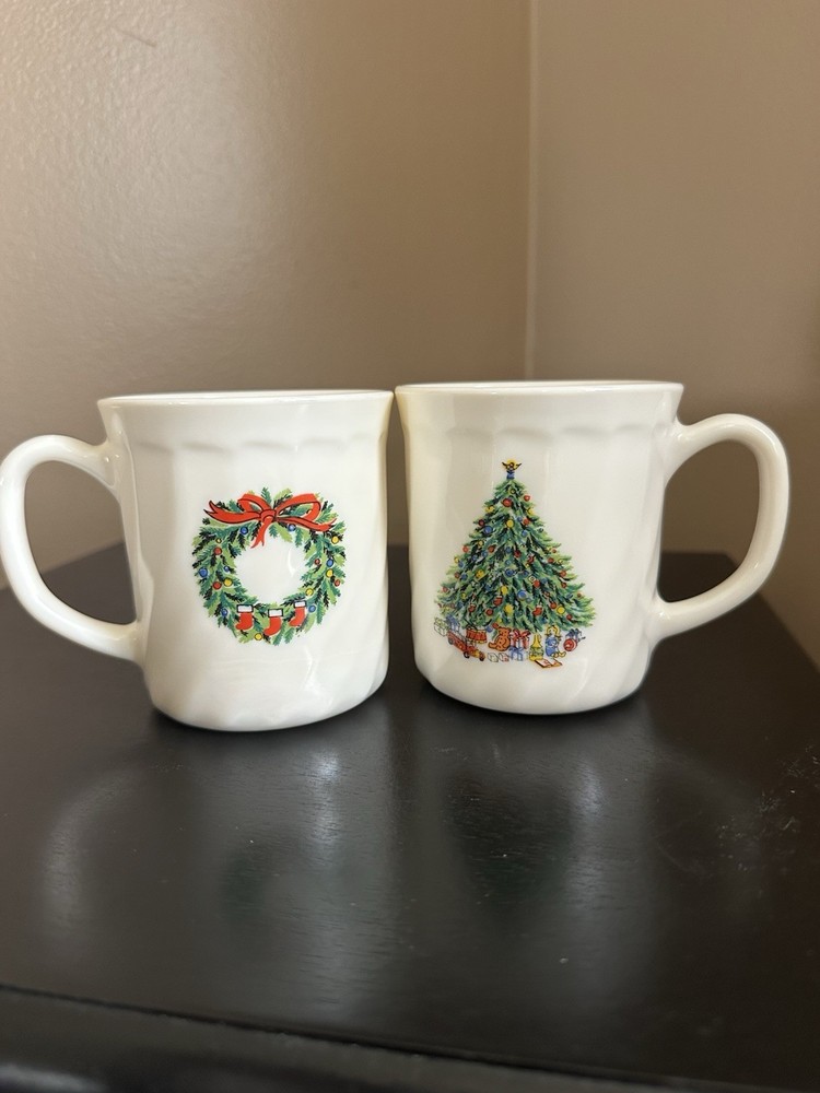 Milk Glass Salem Porcelle France White Christmas Mugs Cups Tree Wreath Set of 2