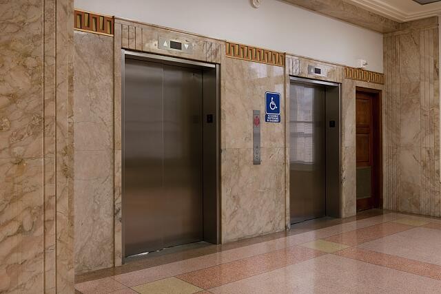 Photo:Austin Texas U.S. Court House Elevator Lobby 2013 Marble Interior