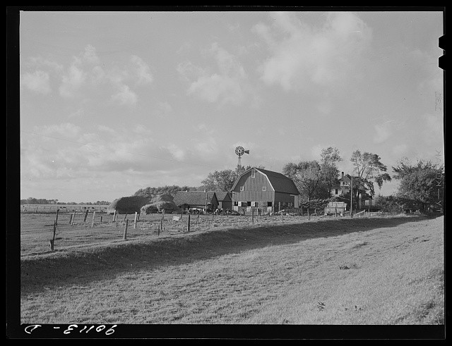 Photo:Waterloo Iowa 1941 Dairy Farm Barn Windmill Rural Landscape