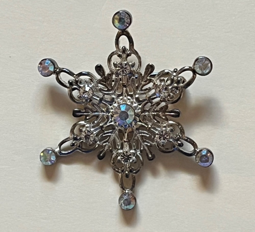 Vintage Silver Tone Snowflake And Rhinestone Brooch
