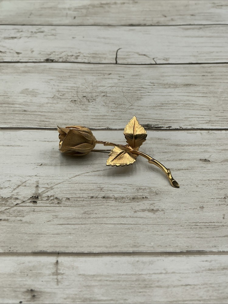 Vintage 1960s Signed Giovanni Gold-Tone Textured Long Stem Rose Brooch Pin