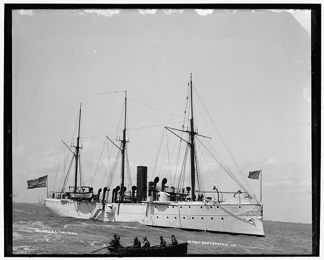 Photo:U.S.S. Yorktown U.S. Navy Cruiser at Sea 1890s