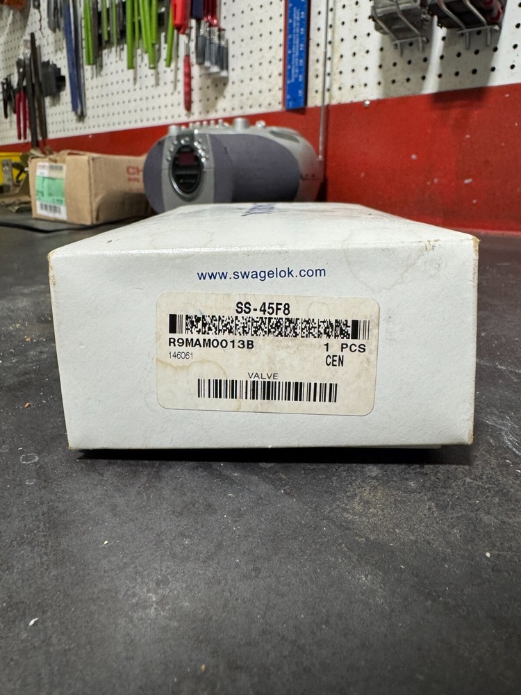 Swagelok SS-45F8 Stainless Steel Ball Valve