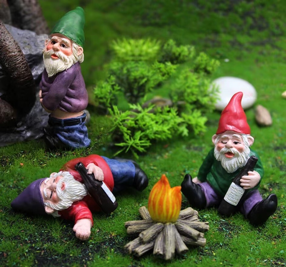 4pcs Gnome Bonfire Statue Fairy Garden Miniature Tabletop Figurine Decor Gifts