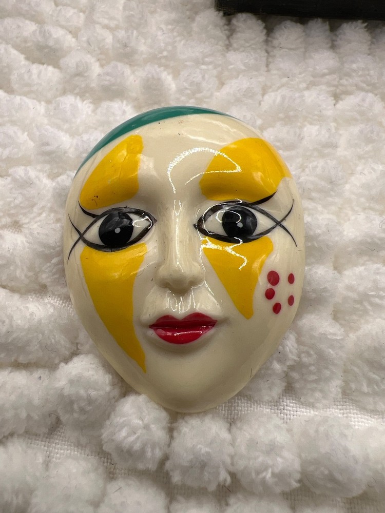 Vintage 1980s Mime Mask Brooch Harlequin Pierrot Face Pin Masquerade Theater Art