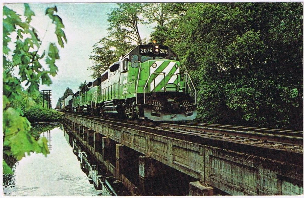 Postcard Train Burlington Northern General Motors EMD GP38