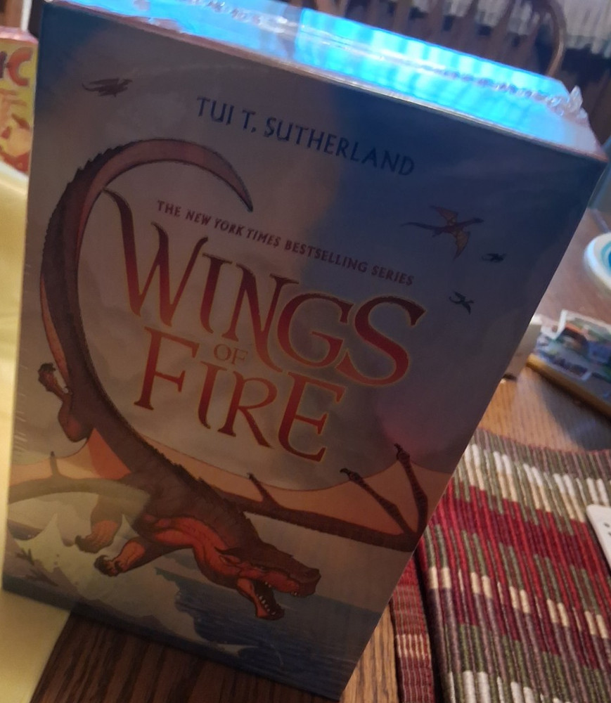 Wings of Fire First Five Books Box Set Books 1-5 Tui T. Sutherland Sealed