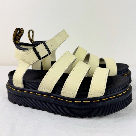 Dr. Martens Blaire Hydro Leather Sandal Parchment Beige