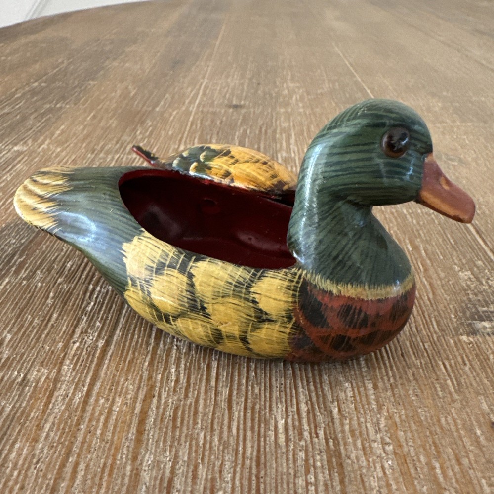 Tiny 4.5” VTG HAND PAINTED LACQUER DUCK FIGURINE LIDDED TRINKET BOX GLASS EYES