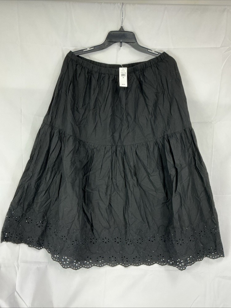 NWT Gap Woman’s Medium Tiered Black Eyelet Midi Skirt Ruffled 100% Cotton