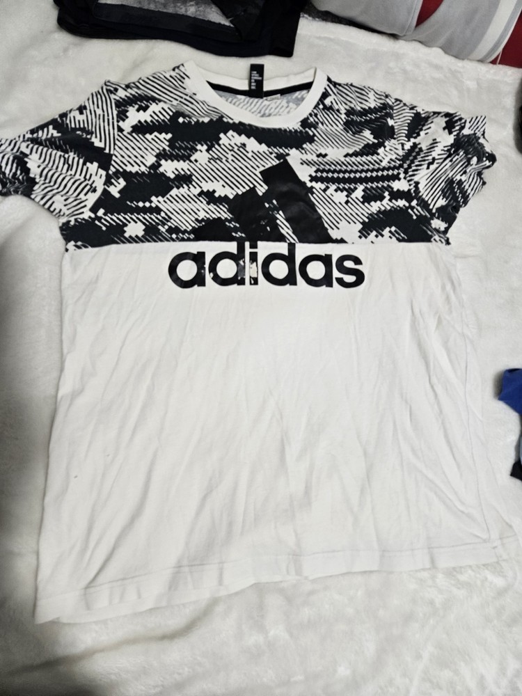 Adidas Youth Medium T-shirt