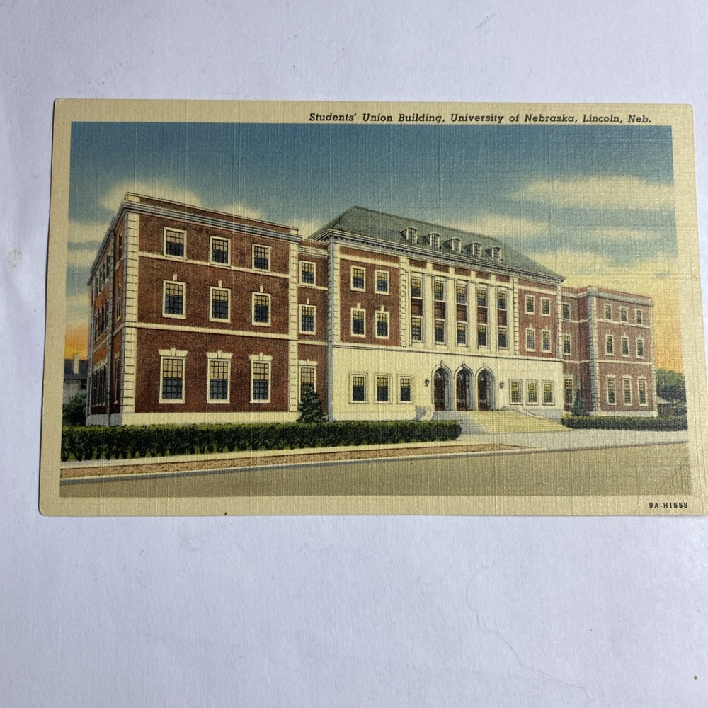 Postcard  Students Union Building University Of Nebraska   Lincoln  Neb.
