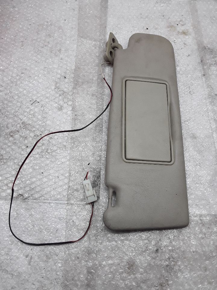1998 Volvo S70 RH Tan Passenger Sun Visor Z-118P