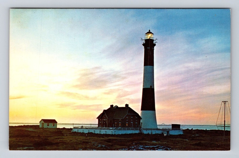 Fire Island NY-New York, Fire Island Light House, Vintage Souvenir Postcard