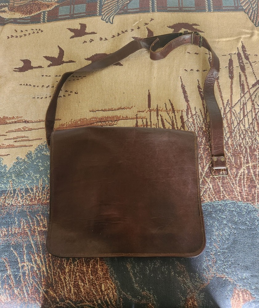 Brown Leather Vintage Messenger Crossbody Bag