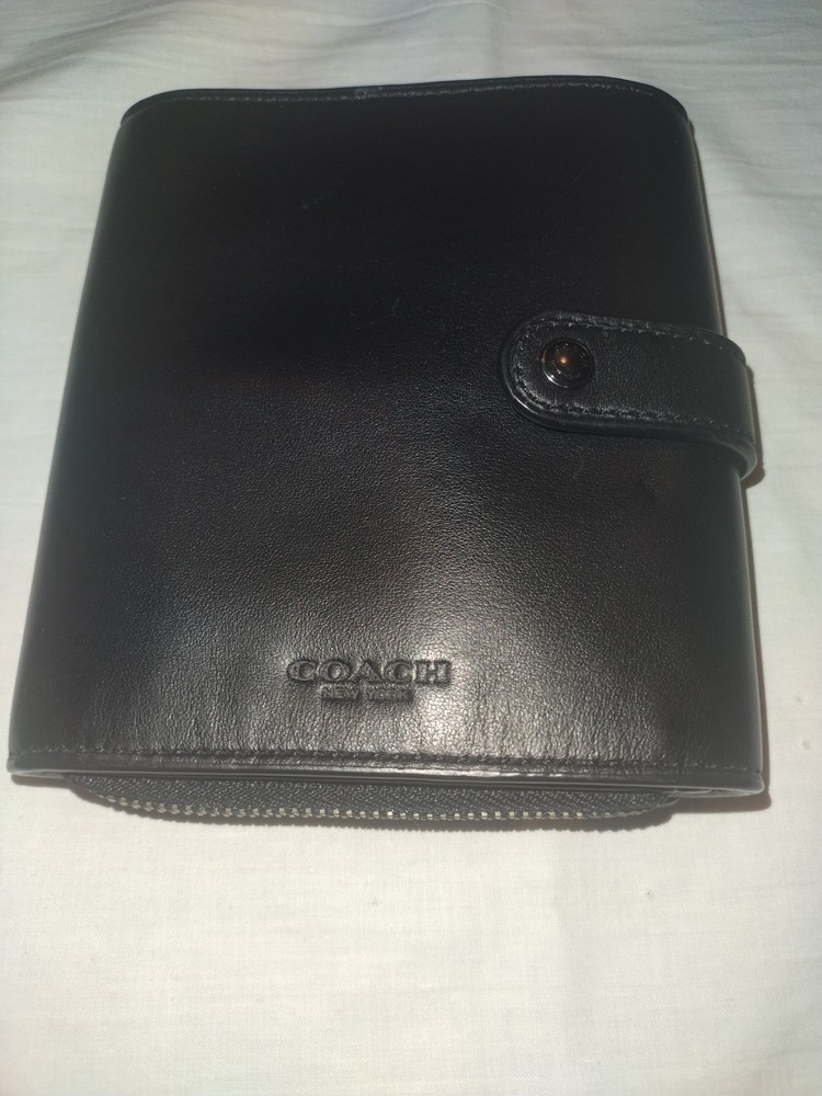 Coachl Leather Cord Organizer Wallet Card Holder  Black Never Used