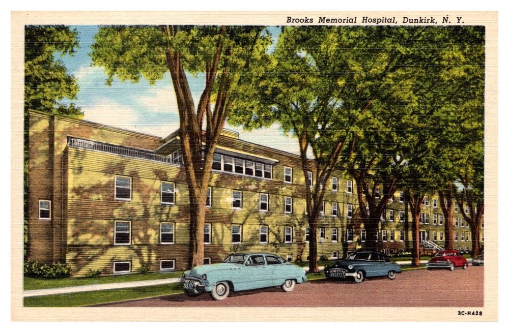 1940s Street View Brooks Memorial Hospital Dunkirk New York Vintage Postcard