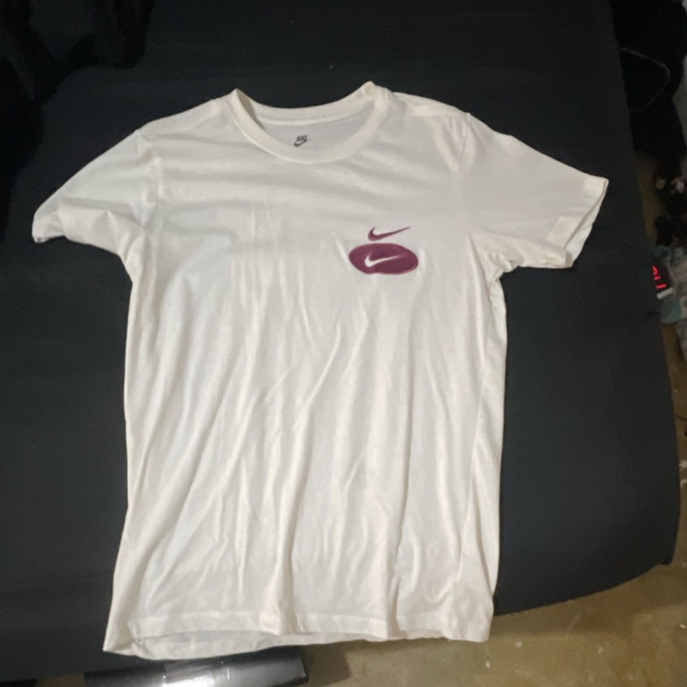 Nike The Nike Tee Men's White Cotton Crew Neck Short Sleeve T-Shirt Size M