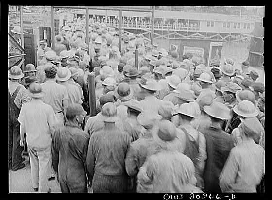 Photo:Beaumont Texas 1940s Shipyard Workers Leaving the Pennsylvania Crowd