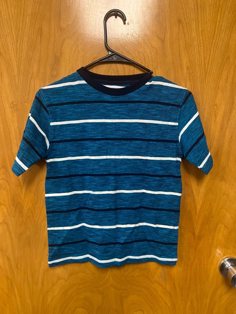 Boys blue short sleeve shirt - faded glory - size medium(8)