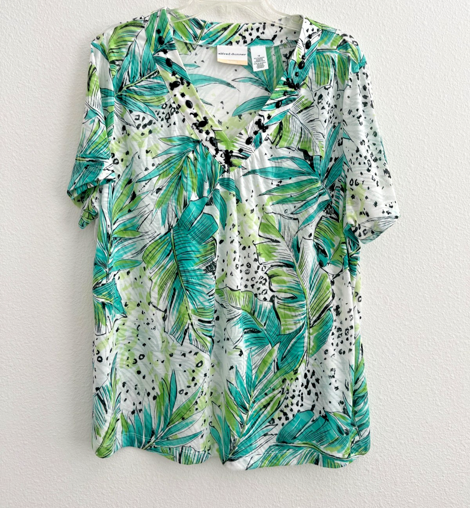 Alfred Dunner Embellished V-Neck Tropical Floral Short Sleeve Top Size 1X