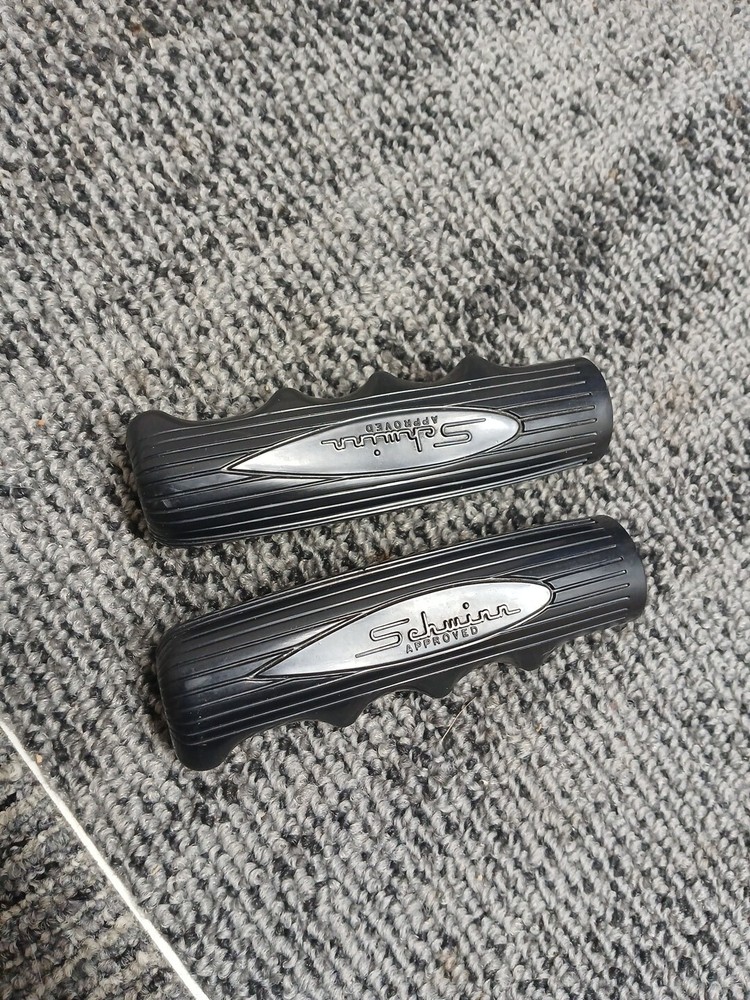 Vintage 1960s-70s Schwinn Black Slimline Bicycle Grips Typhoon Fastback Corvette